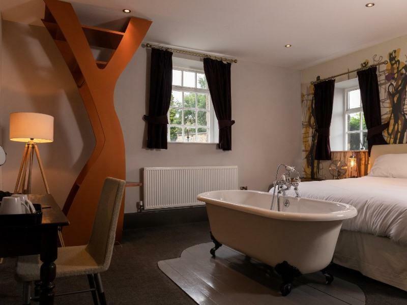 The Craven Heifer Bed & Breakfast Addingham Exterior photo